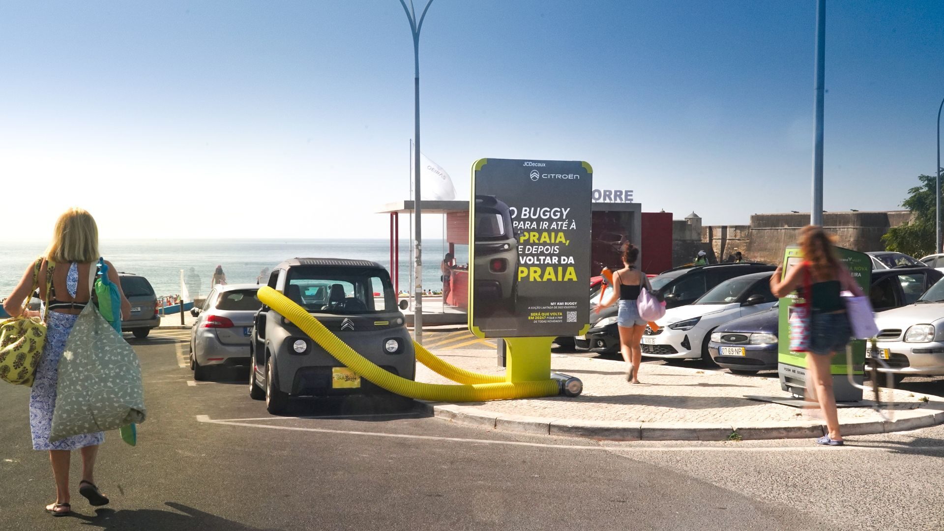 A JCDecaux vai à praia com a Citröen