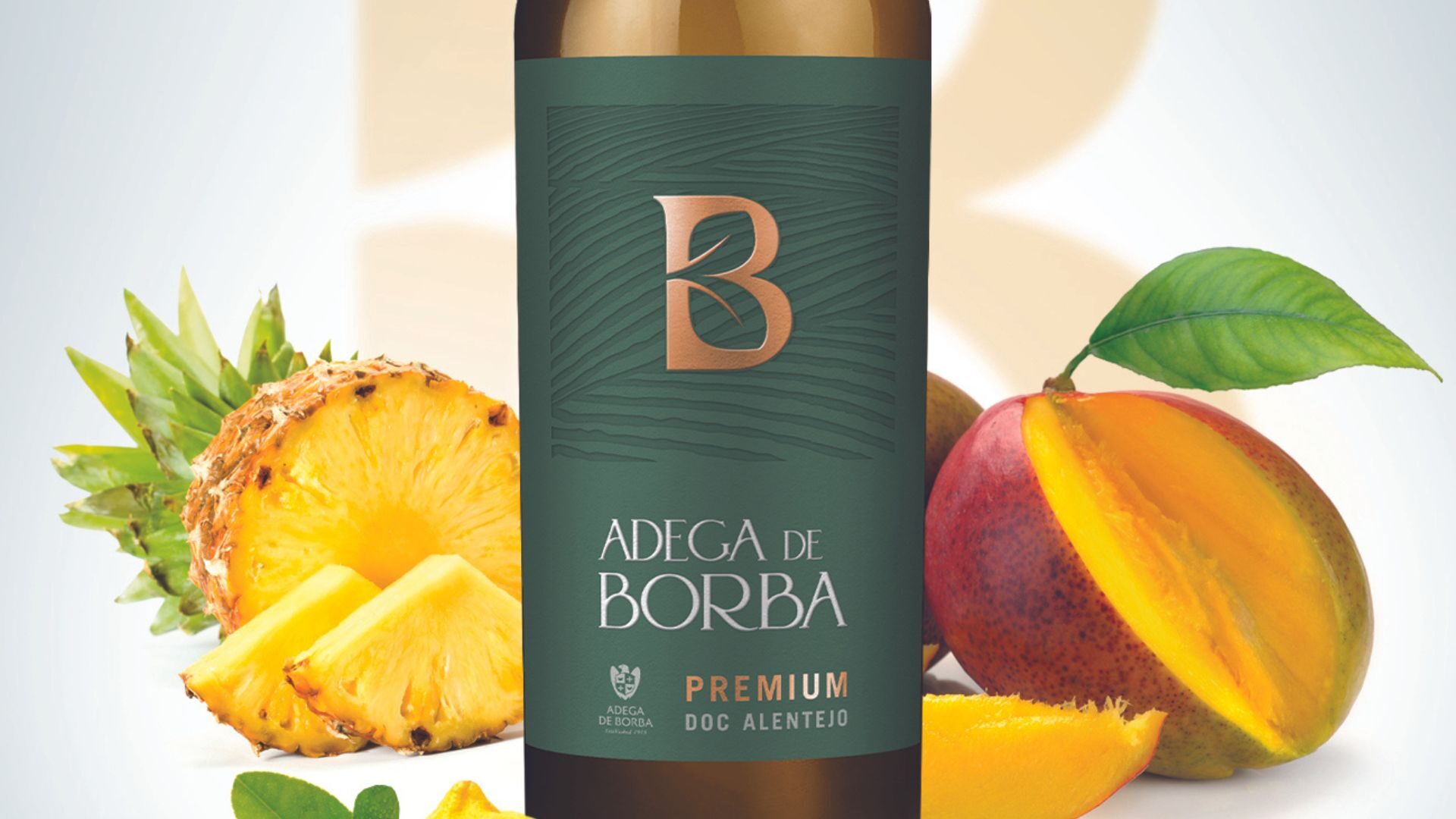 O rebranding bebe a gama premium da Adega de Borba