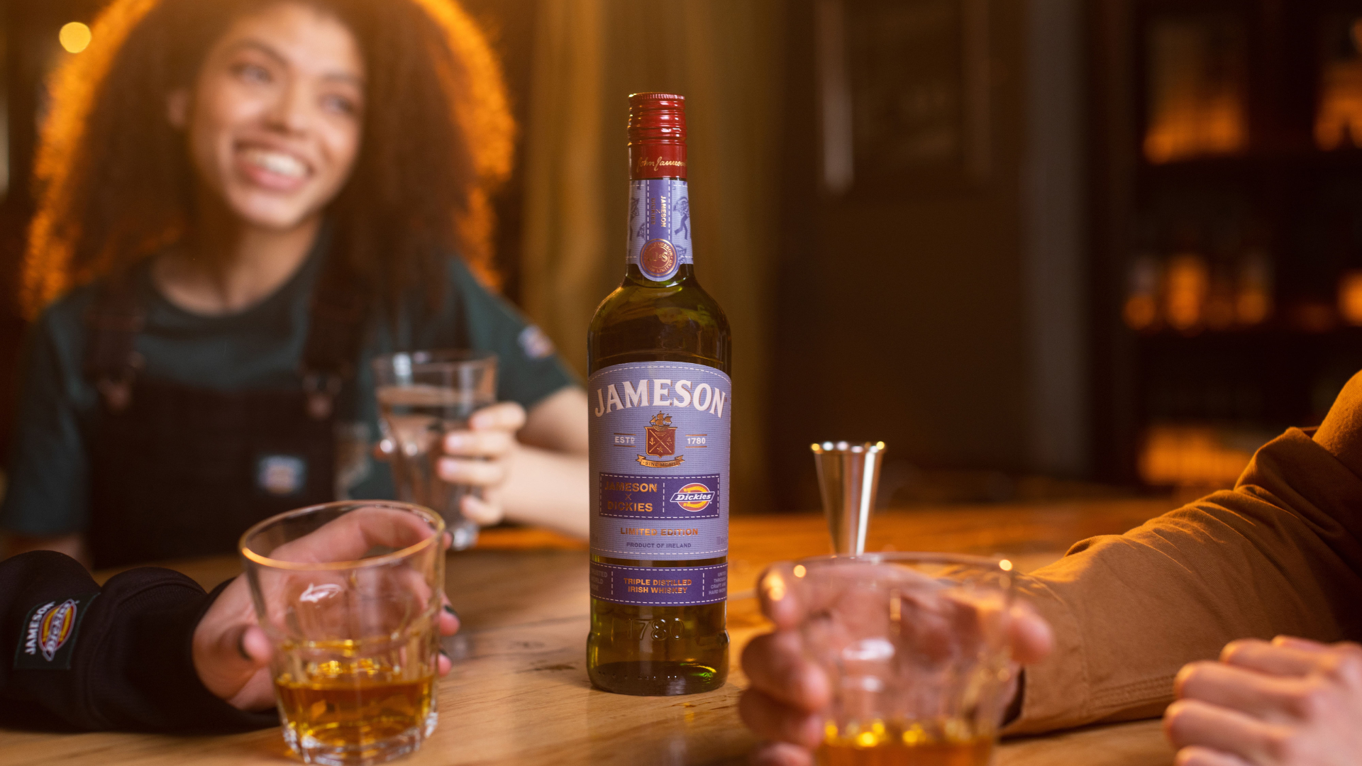 A Jameson e a Dickies lançam uma coleção "Crafted Together"