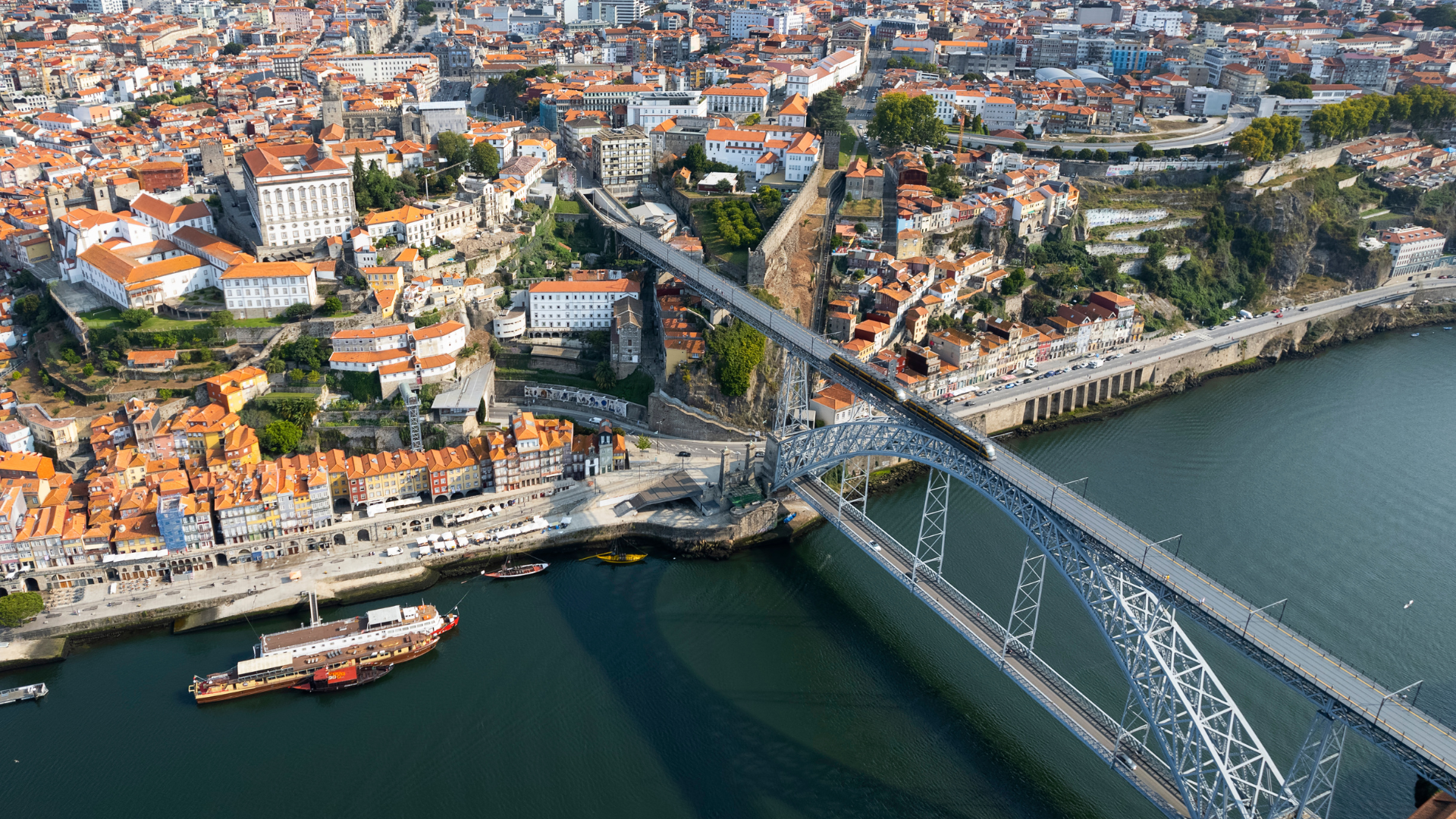 Qual é a região favorita dos portugueses nas redes sociais? A Marktest responde