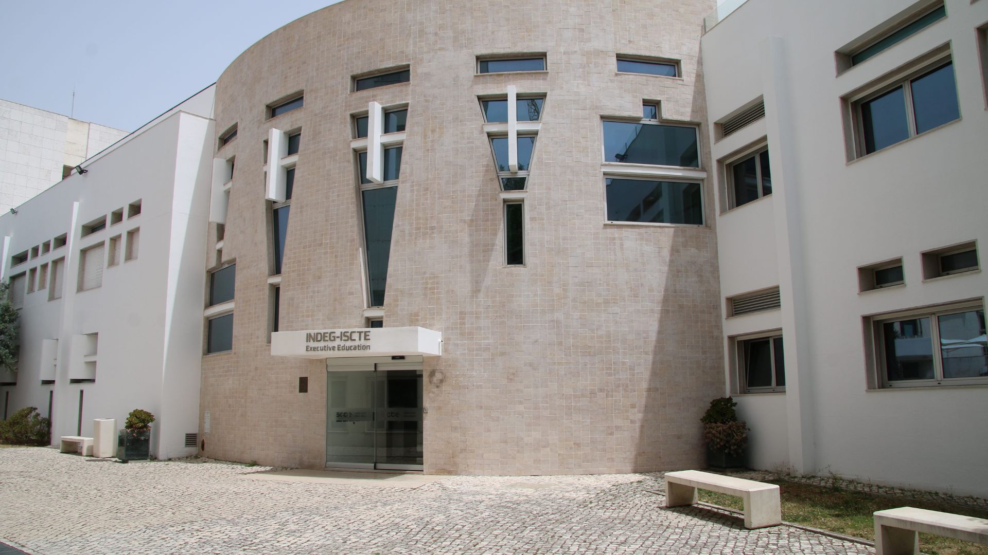 Iscte cria a primeira Pós-graduação online em e-Commerce Management
