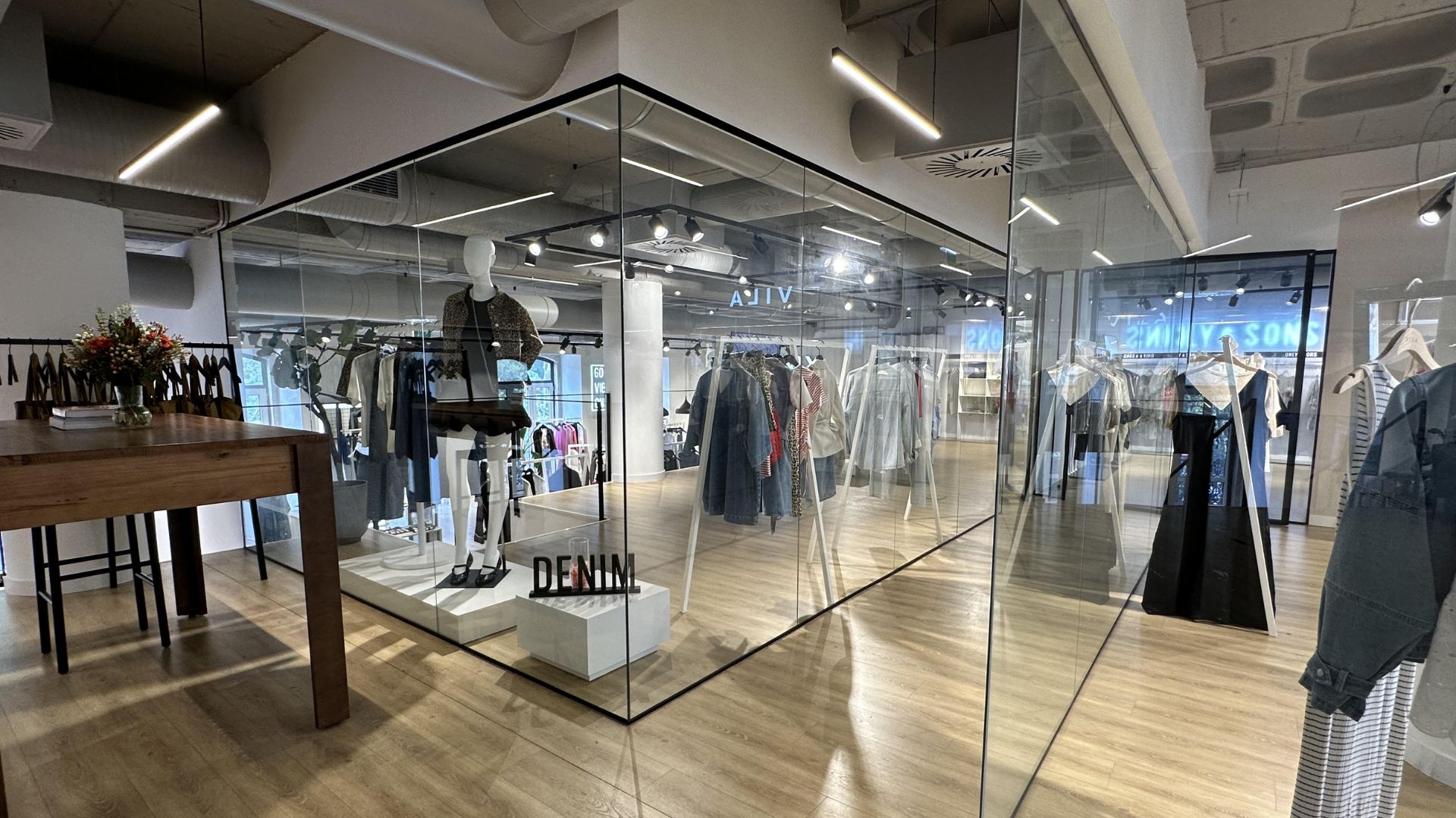 A BESTSELLER expande-se em Portugal