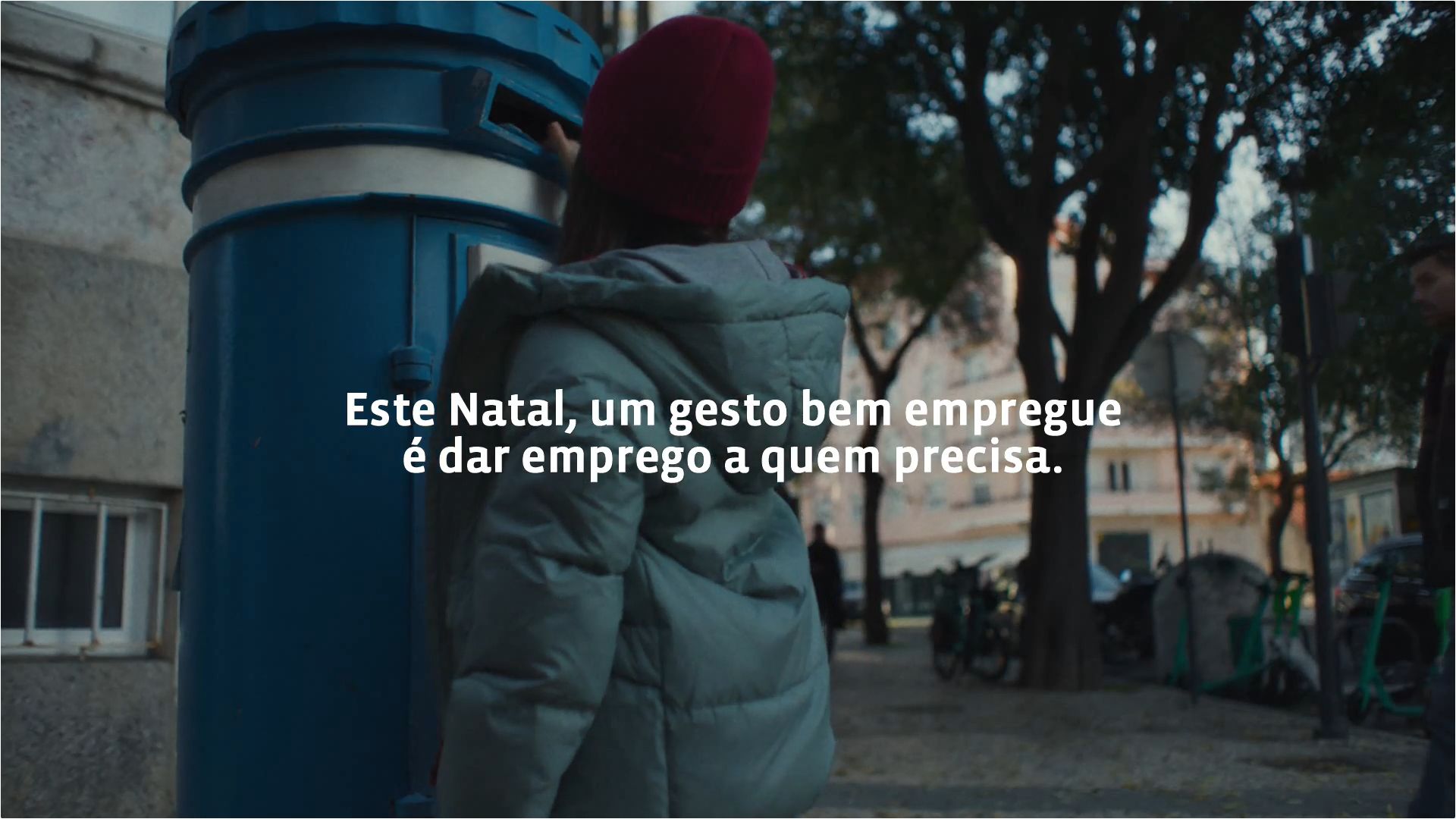 Associação CAIS e Bar Ogilvy apelam a que se dêem oportunidades de emprego, este Natal
