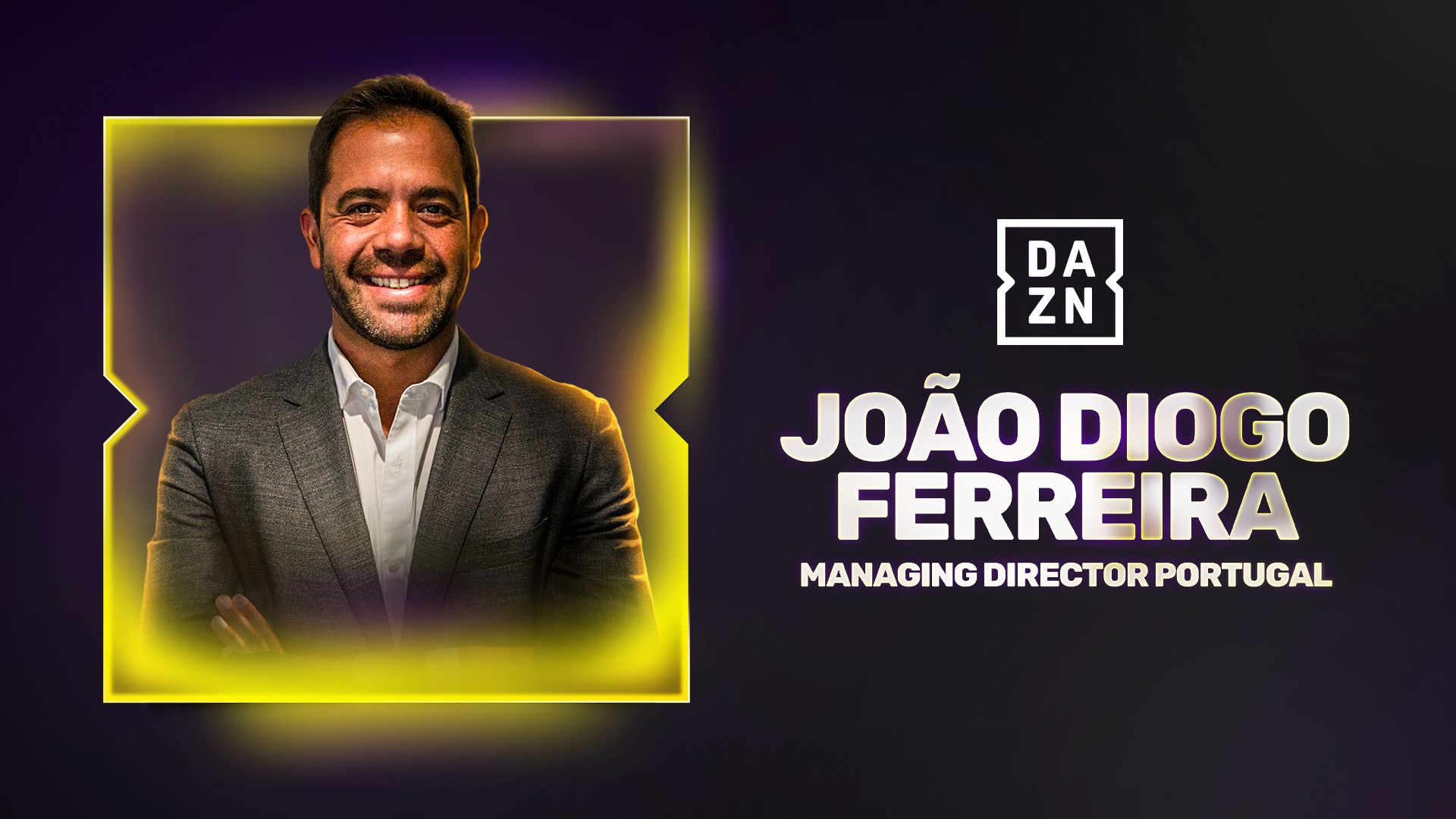 João Diogo Ferreira entra em campo com a DAZN