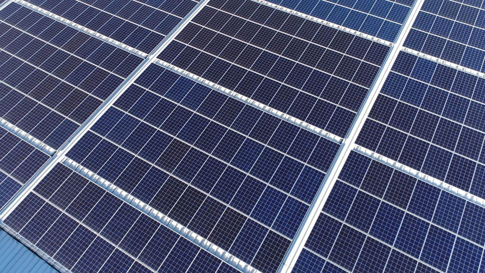 dstsolar cria central fotovoltaica da CINCA