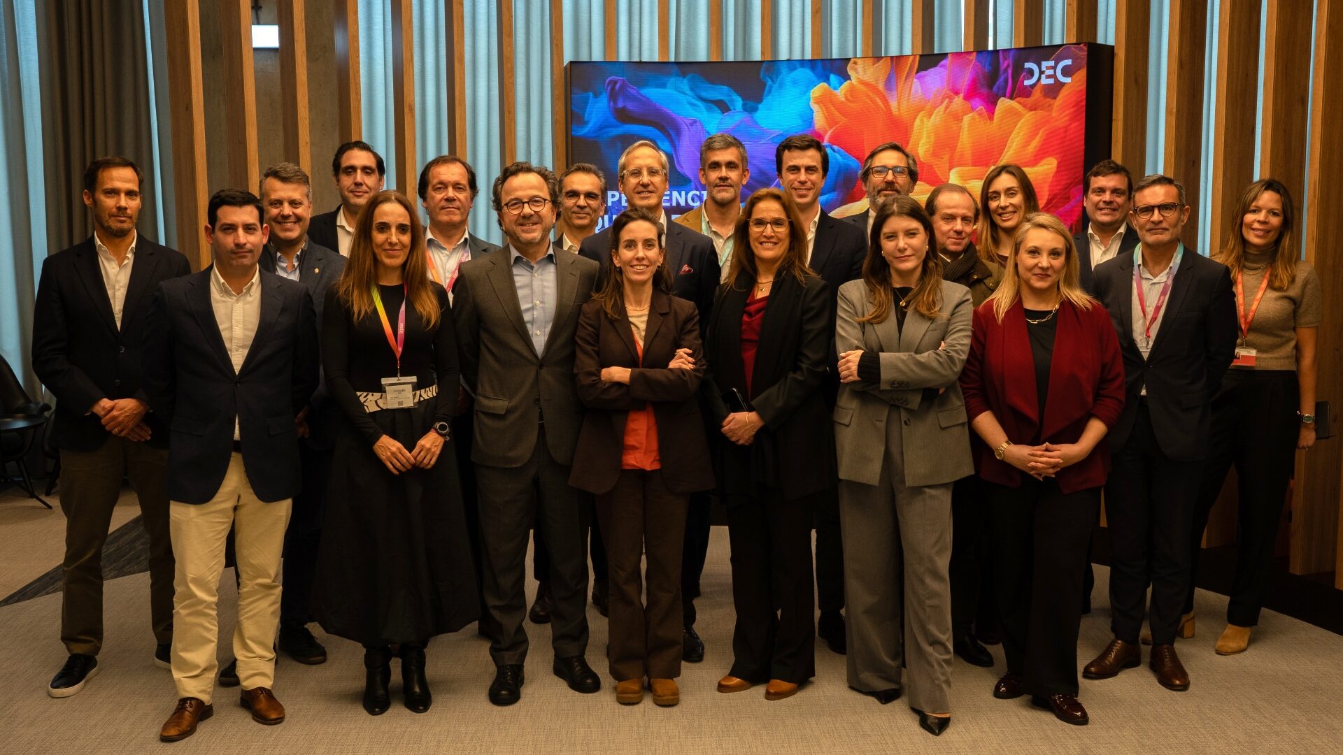 A experiência do cliente agora tem a DEC em Portugal