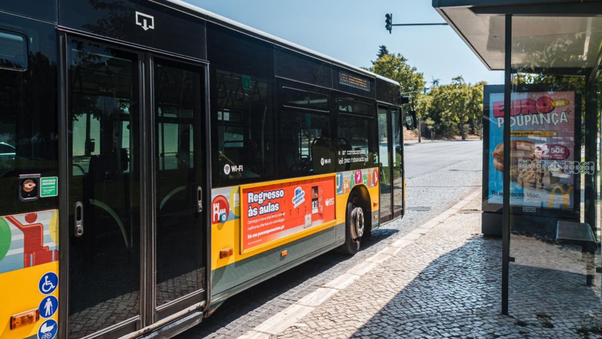 A PcComponentes volta à aulas de autocarro